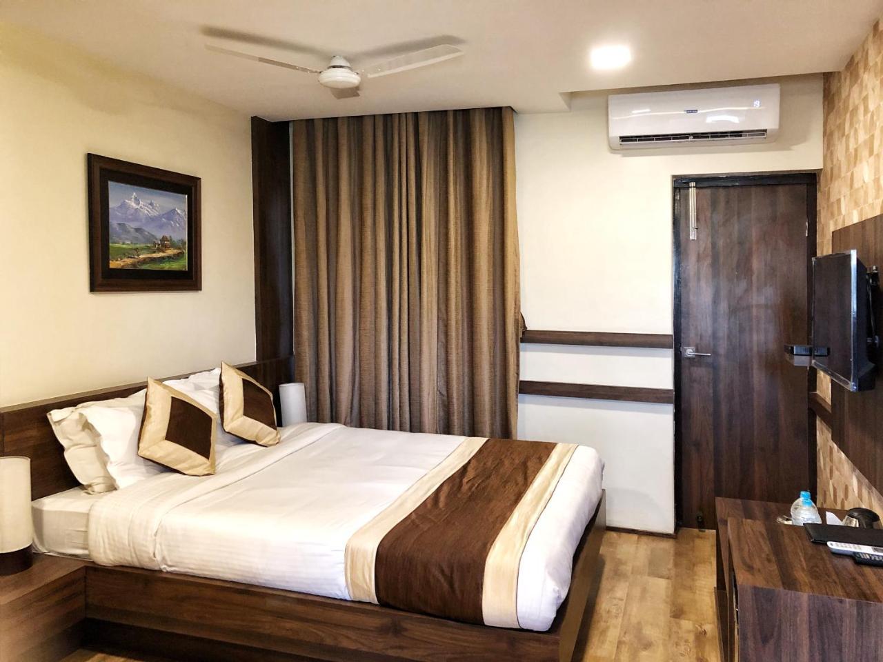 Hotel Kailas Pvt Ltd Birganj エクステリア 写真